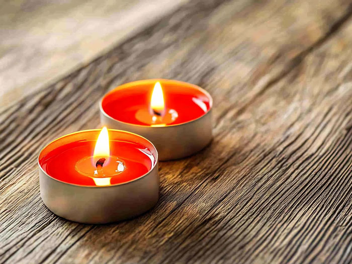 700-525-candles